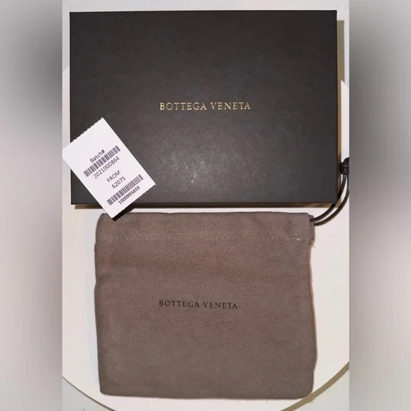 NEW BOTTEGA VENETA INTRECCIATO IPHONE 7S PLUS & 8S PLUS PHONE CASE NIB W/Dustbag - Picture 11 of 14